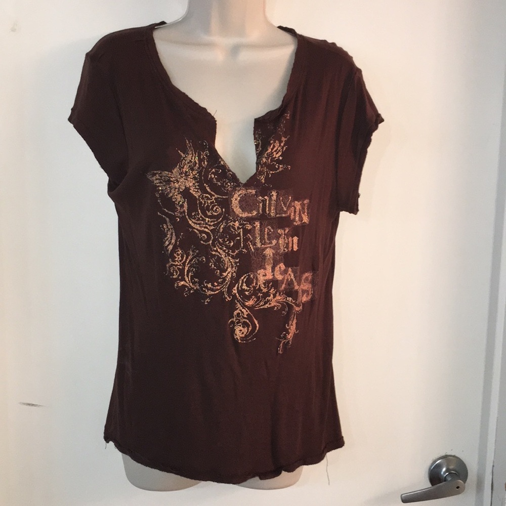 Calvin Klein v neck t with cap sleeve